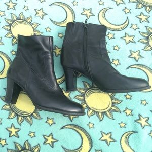 Black leather boots, a.n.a., size 6
